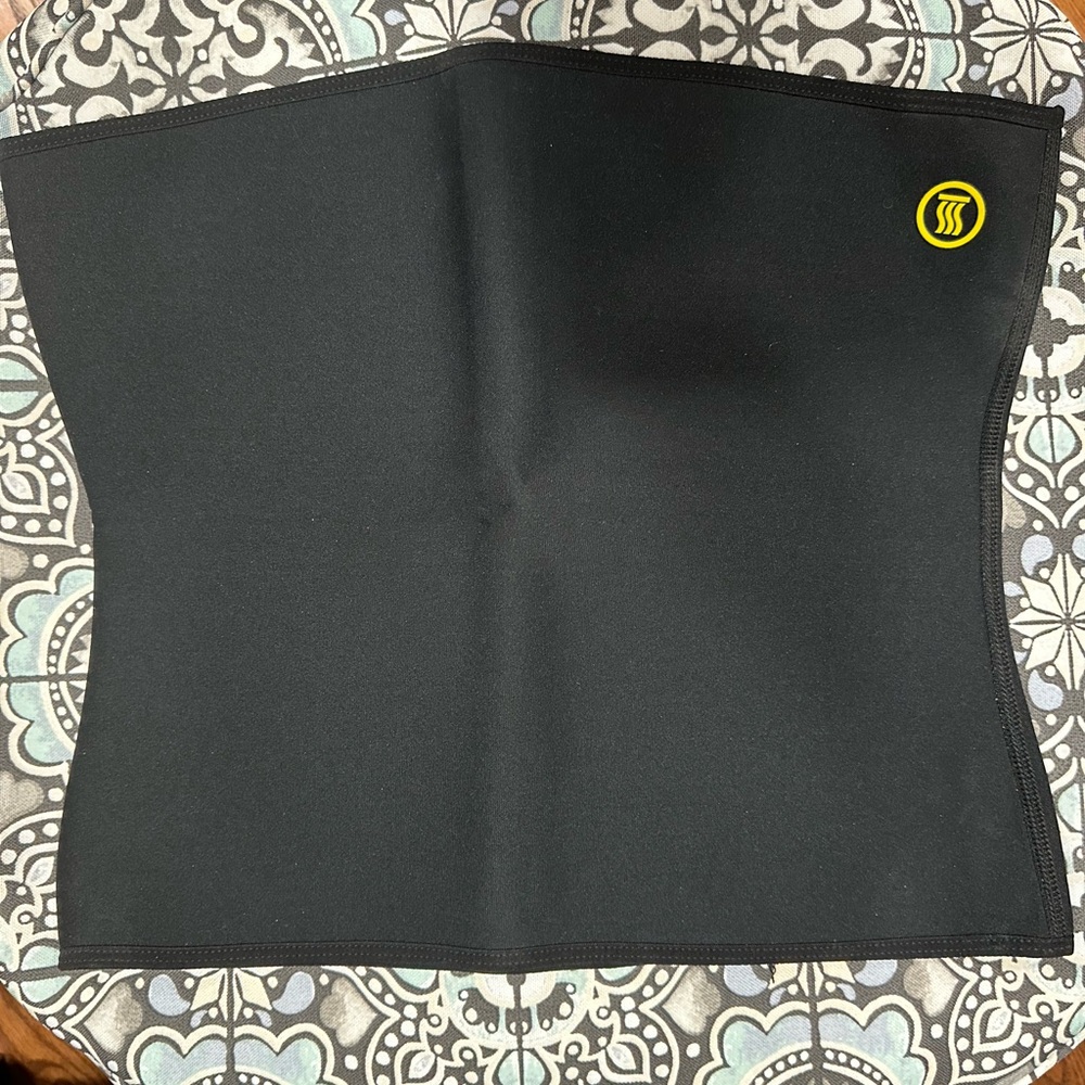 New Hot Belt Black and Pink Waist Trainer - Picture 2 of 6
